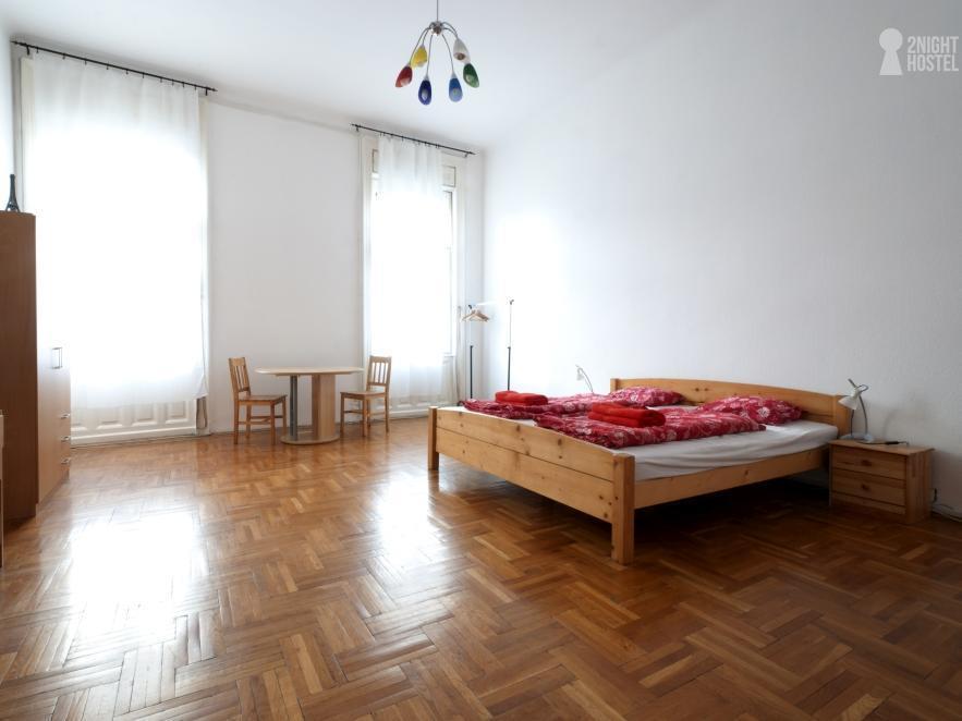 2Night Hostel Budapest Extérieur photo