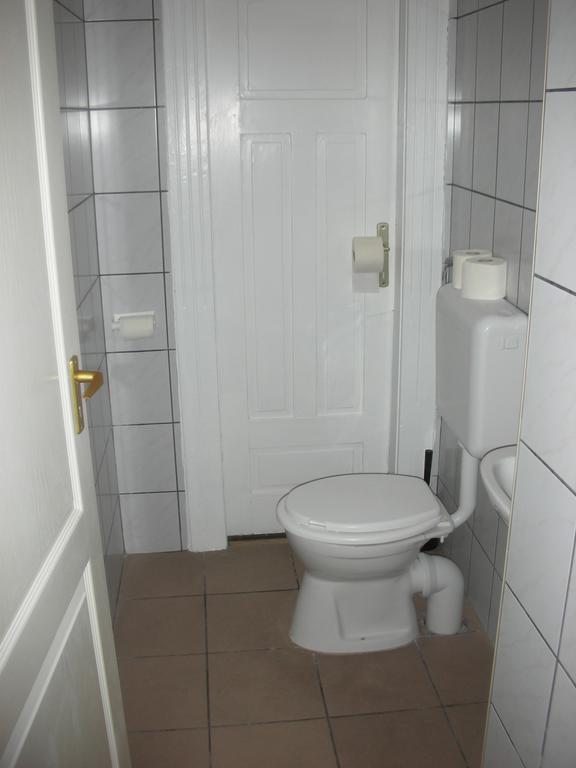 2Night Hostel Budapest Extérieur photo