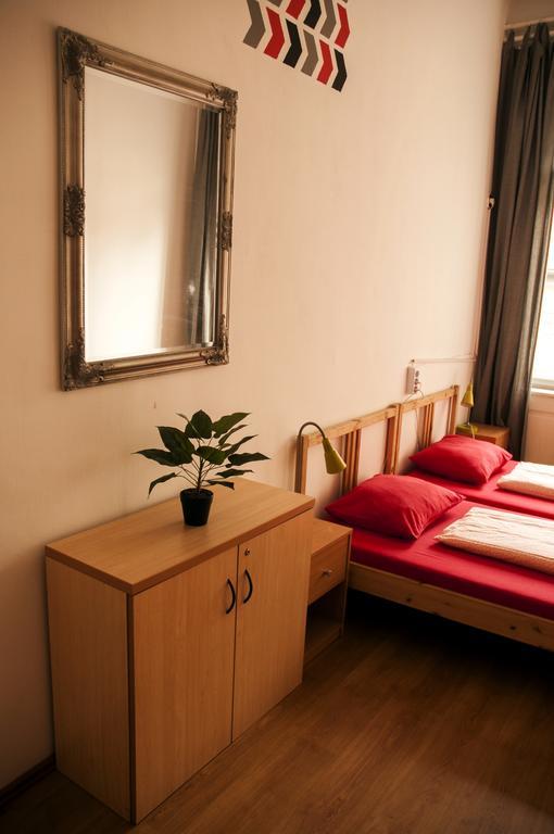 2Night Hostel Budapest Extérieur photo