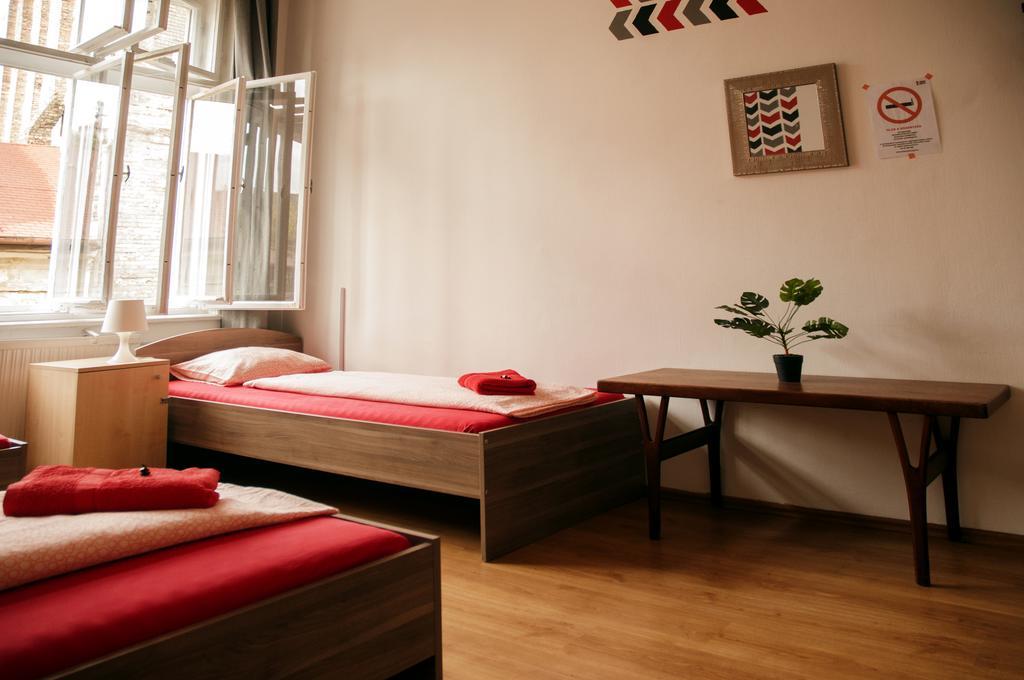 2Night Hostel Budapest Extérieur photo
