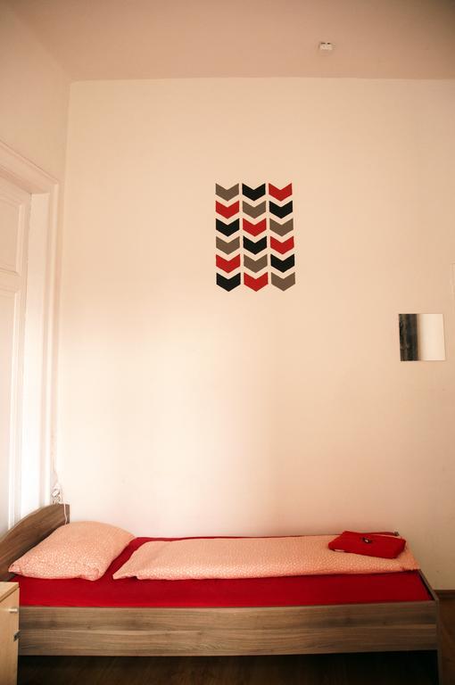 2Night Hostel Budapest Extérieur photo