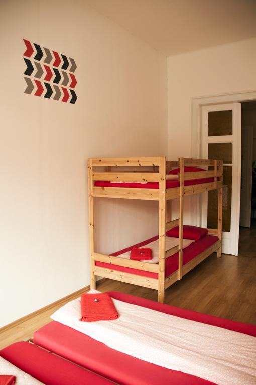 2Night Hostel Budapest Extérieur photo