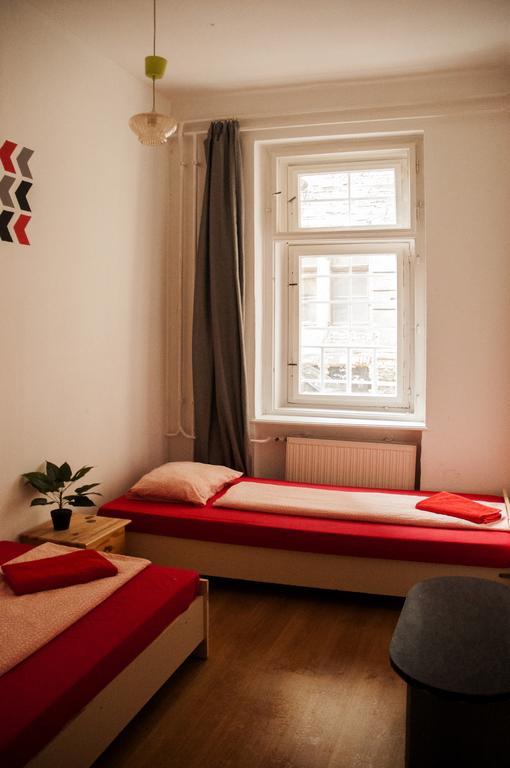 2Night Hostel Budapest Extérieur photo