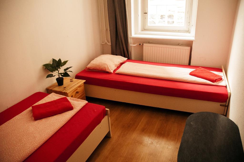 2Night Hostel Budapest Extérieur photo