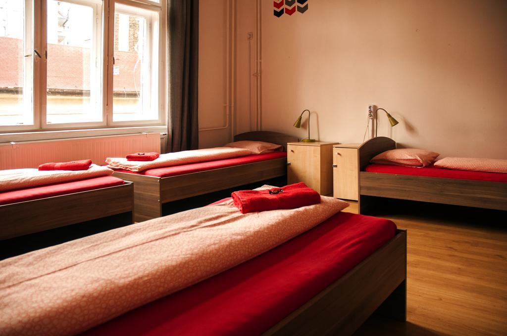 2Night Hostel Budapest Extérieur photo