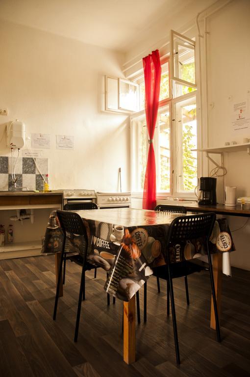 2Night Hostel Budapest Extérieur photo