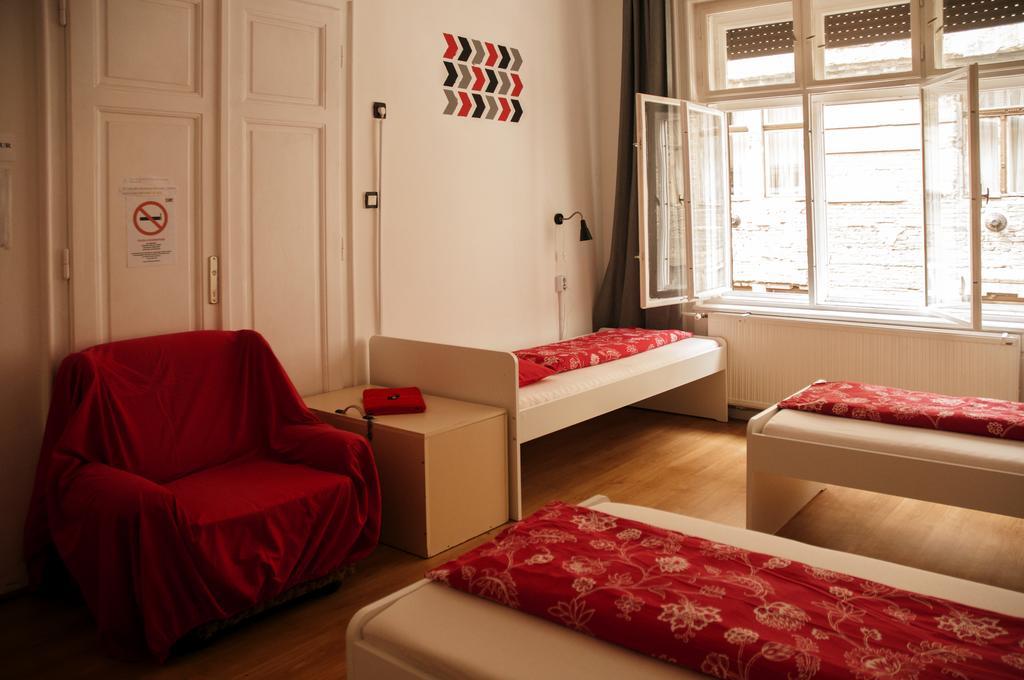 2Night Hostel Budapest Extérieur photo